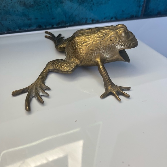 Frog Bronze Statue unique great for decor and good luck 👍 - Picture 3 of 7